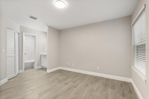 Condo in Lake Mary, Florida, 2 bedrooms  № 1914265 - photo 14