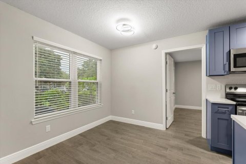 Condo in Lake Mary, Florida, 2 bedrooms  № 1914265 - photo 9