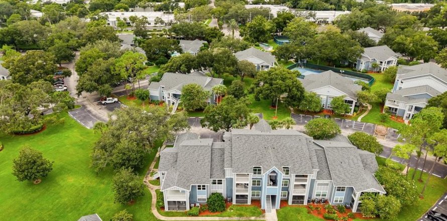 Condo in Lake Mary, Florida, 2 bedrooms № 1914265