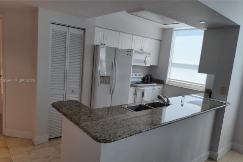 Condominio en venta en Aventura, Florida, 2 dormitorios, 115.66 m2 № 1937562 - foto 16
