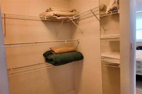 Купить кондоминиум в Авентура, Флорида 2 спальни, 115.66м2, № 1937562 - фото 6