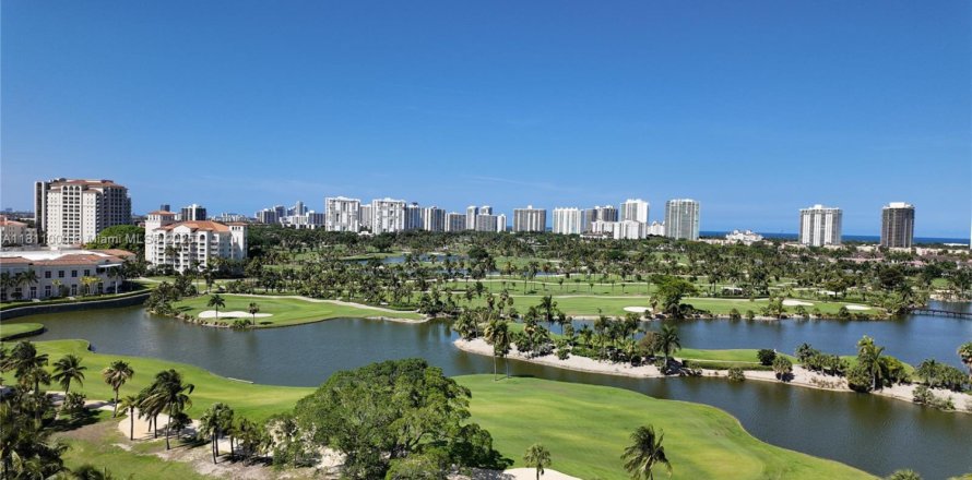 Condominio en Aventura, Florida, 2 dormitorios № 1937562
