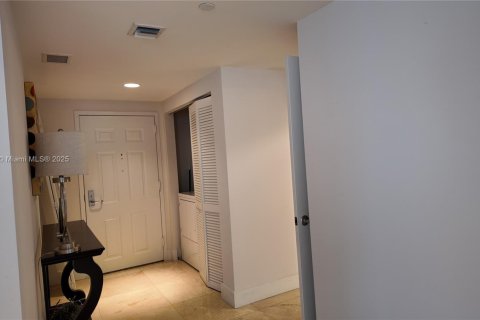 Condominio en venta en Aventura, Florida, 2 dormitorios, 115.66 m2 № 1937562 - foto 12