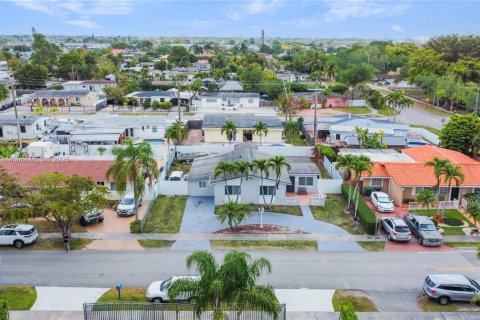 Villa ou maison à vendre à Miami, Floride: 3 chambres, 133.13 m2 № 1726347 - photo 29