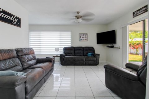 Villa ou maison à vendre à Miami, Floride: 3 chambres, 133.13 m2 № 1726347 - photo 22