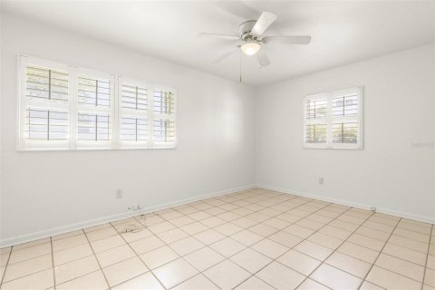 House in Tampa, Florida 3 bedrooms, 151.52 sq.m. № 1894188 - photo 22