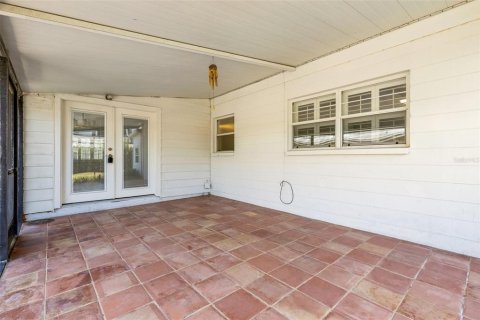 House in Tampa, Florida 3 bedrooms, 151.52 sq.m. № 1894188 - photo 27
