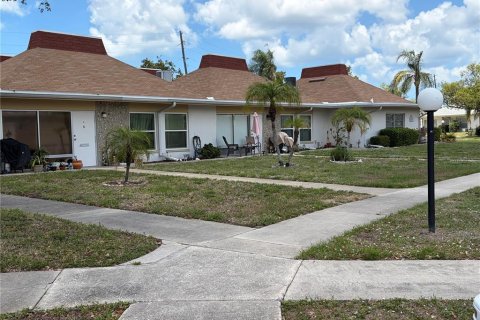 Copropriété à vendre à Holiday, Floride: 2 chambres, 76.64 m2 № 2199990 - photo 4