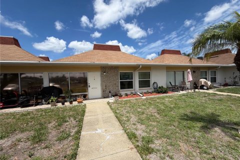 Copropriété à vendre à Holiday, Floride: 2 chambres, 76.64 m2 № 2199990 - photo 3