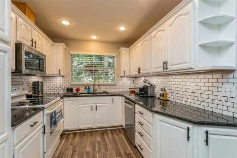 House in Sarasota, Florida 3 bedrooms, 105.72 sq.m. № 1754756 - photo 15