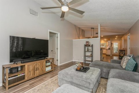 House in Sarasota, Florida 3 bedrooms, 105.72 sq.m. № 1754756 - photo 24