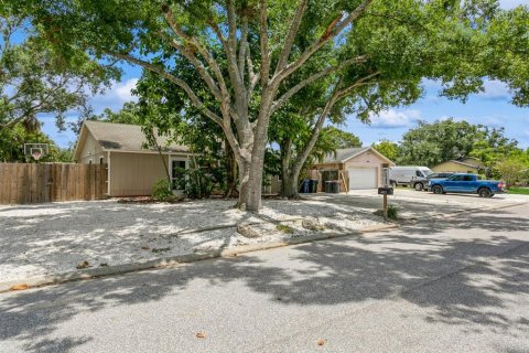 House in Sarasota, Florida 3 bedrooms, 105.72 sq.m. № 1754756 - photo 1