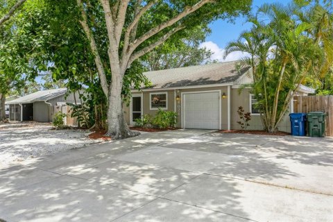House in Sarasota, Florida 3 bedrooms, 105.72 sq.m. № 1754756 - photo 4