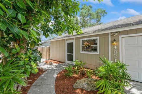 House in Sarasota, Florida 3 bedrooms, 105.72 sq.m. № 1754756 - photo 8