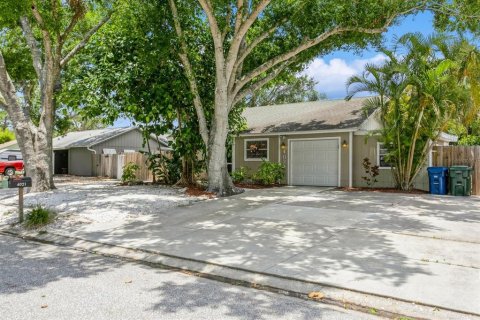 House in Sarasota, Florida 3 bedrooms, 105.72 sq.m. № 1754756 - photo 3