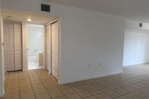 Copropriété à louer à Pembroke Pines, Floride: 3 chambres, 95.13 m2 № 1973742 - photo 17