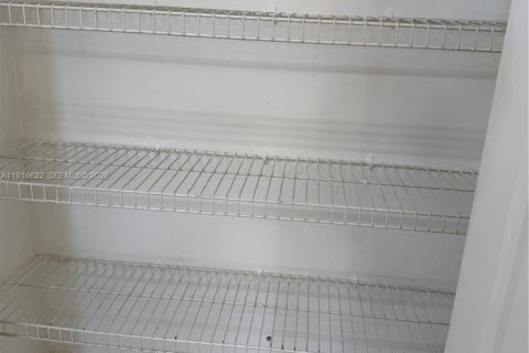 Copropriété à louer à Pembroke Pines, Floride: 3 chambres, 95.13 m2 № 1973742 - photo 30