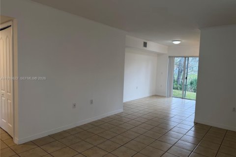 Copropriété à louer à Pembroke Pines, Floride: 3 chambres, 95.13 m2 № 1973742 - photo 16