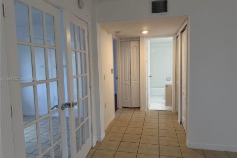 Copropriété à louer à Pembroke Pines, Floride: 3 chambres, 95.13 m2 № 1973742 - photo 18