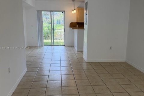 Copropriété à louer à Pembroke Pines, Floride: 3 chambres, 95.13 m2 № 1973742 - photo 12