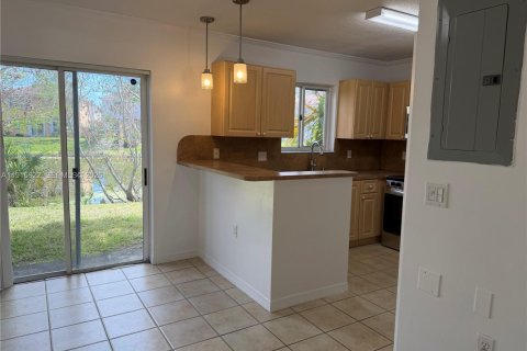 Copropriété à louer à Pembroke Pines, Floride: 3 chambres, 95.13 m2 № 1973742 - photo 11