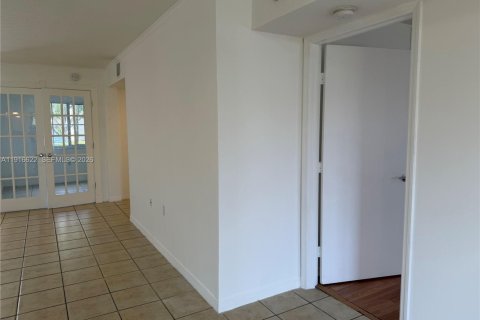 Copropriété à louer à Pembroke Pines, Floride: 3 chambres, 95.13 m2 № 1973742 - photo 7