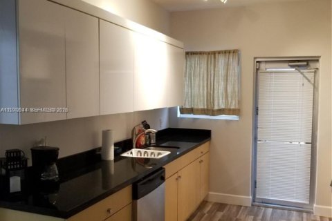 Copropriété à louer à Miami Beach, Floride: 43.85 m2 № 2046125 - photo 8
