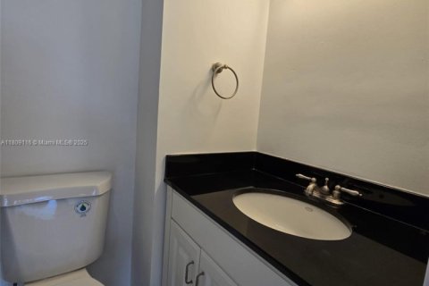 Купить кондоминиум в Майами, Флорида 2 спальни, 89.84м2, № 1920743 - фото 27