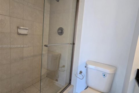 Купить кондоминиум в Майами, Флорида 2 спальни, 89.84м2, № 1920743 - фото 28