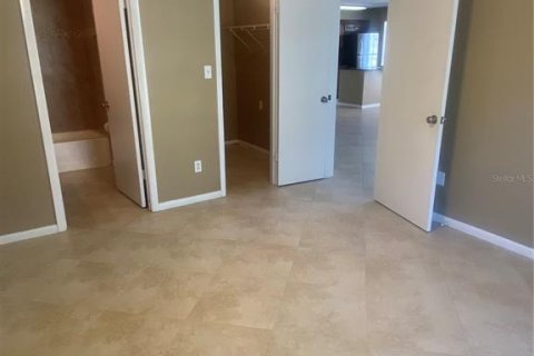 Condominio en alquiler en Tampa, Florida, 2 dormitorios, 98.48 m2 № 2116411 - foto 7