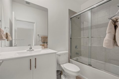 Touwnhouse à vendre à Coral Springs, Floride: 4 chambres, 172.15 m2 № 1954108 - photo 28