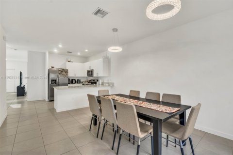 Touwnhouse à vendre à Coral Springs, Floride: 4 chambres, 172.15 m2 № 1954108 - photo 6