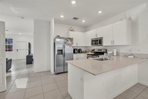 Touwnhouse à vendre à Coral Springs, Floride: 4 chambres, 172.15 m2 № 1954108 - photo 9