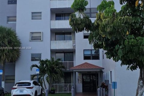 Condominio en Miami, Florida, 2 dormitorios  № 2032053