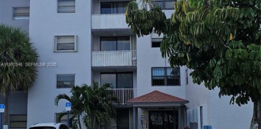Condominio en Miami, Florida, 2 dormitorios  № 2032053