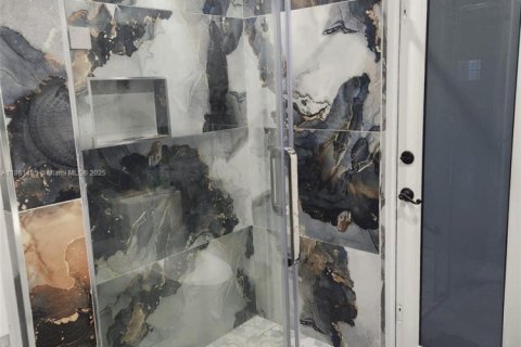 Снять в аренду квартиру в Пемброк-Пайнс, Флорида 2 спальни, 173.26м2, № 1889339 - фото 9