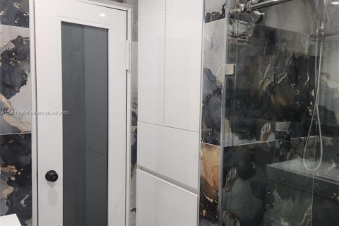 Снять в аренду квартиру в Пемброк-Пайнс, Флорида 2 спальни, 173.26м2, № 1889339 - фото 10