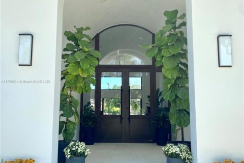 Casa en venta en Miami, Florida, 6 dormitorios, 392.88 m2 № 1454356 - foto 6