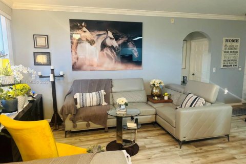 Apartment in Miramar, Florida 1 bedroom, 72 sq.m. № 1994098 - photo 6