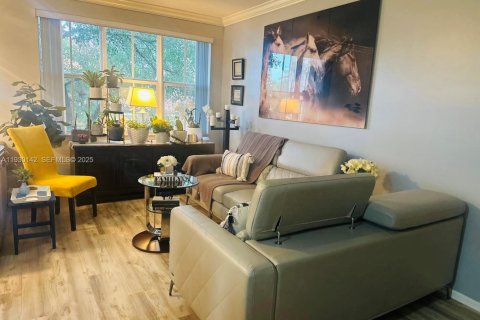 Apartment in Miramar, Florida 1 bedroom, 72 sq.m. № 1994098 - photo 3