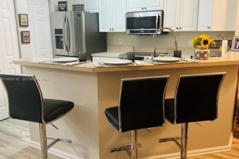 Apartment in Miramar, Florida 1 bedroom, 72 sq.m. № 1994098 - photo 9