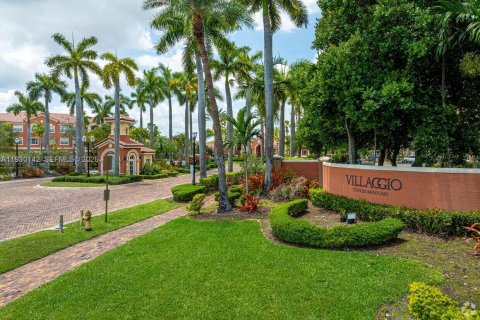 Apartment in Miramar, Florida 1 bedroom, 72 sq.m. № 1994098 - photo 1
