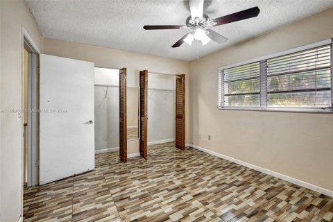 Adosado en venta en Hialeah, Florida, 2 dormitorios, 104.24 m2 № 1764803 - foto 23