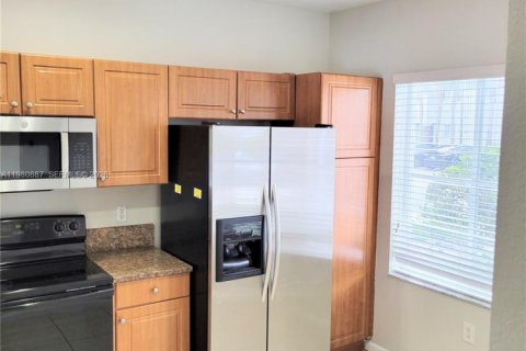 Купить таунхаус в Мирамар, Флорида 3 спальни, 121.33м2, № 2045206 - фото 4