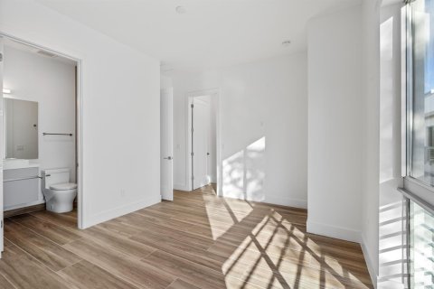 Townhouse in Fort Lauderdale, Florida 3 bedrooms, 311.04 sq.m. № 2154631 - photo 19