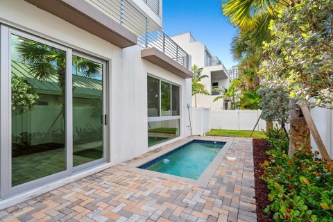 Townhouse in Fort Lauderdale, Florida 3 bedrooms, 311.04 sq.m. № 2154631 - photo 4