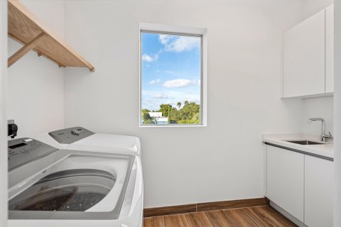Townhouse in Fort Lauderdale, Florida 3 bedrooms, 311.04 sq.m. № 2154631 - photo 21