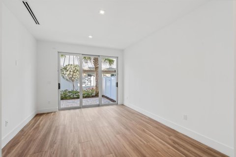 Townhouse in Fort Lauderdale, Florida 3 bedrooms, 311.04 sq.m. № 2154631 - photo 11