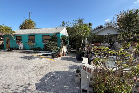 Commercial property in Saint Petersburg, Florida 274.43 sq.m. № 2142178 - photo 4