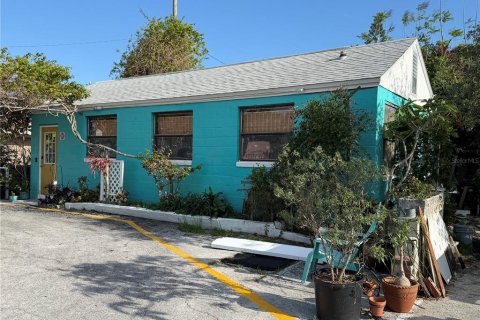 Commercial property in Saint Petersburg, Florida 274.43 sq.m. № 2142178 - photo 10